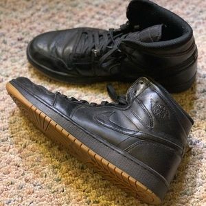 AIR JORDAN 1 RETRO HIGH “BLACK GUM”